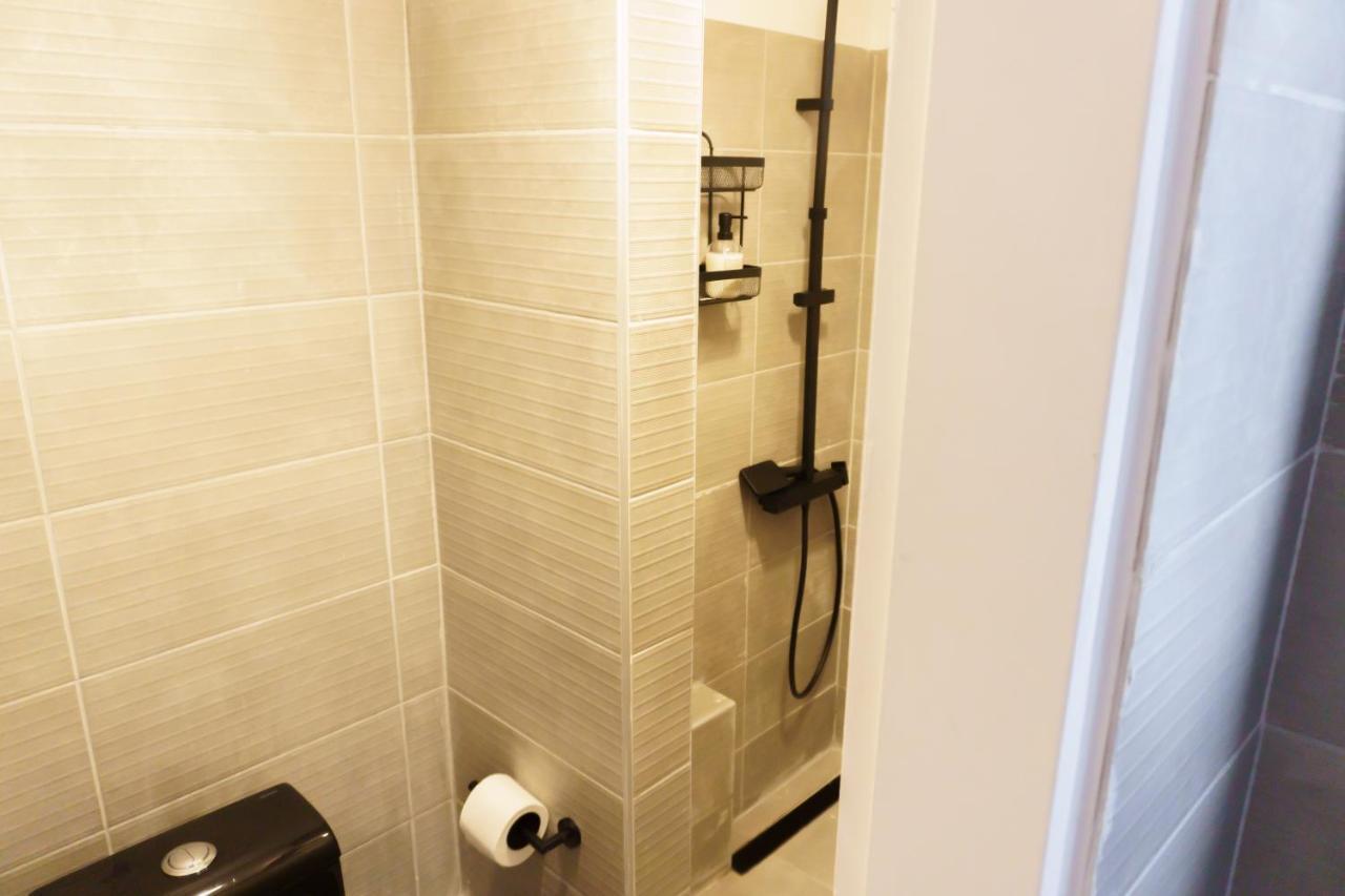 Sani Deluxe Suites Home- Monastiraki Square - Brand New Home เอเธนส์ ภายนอก รูปภาพ