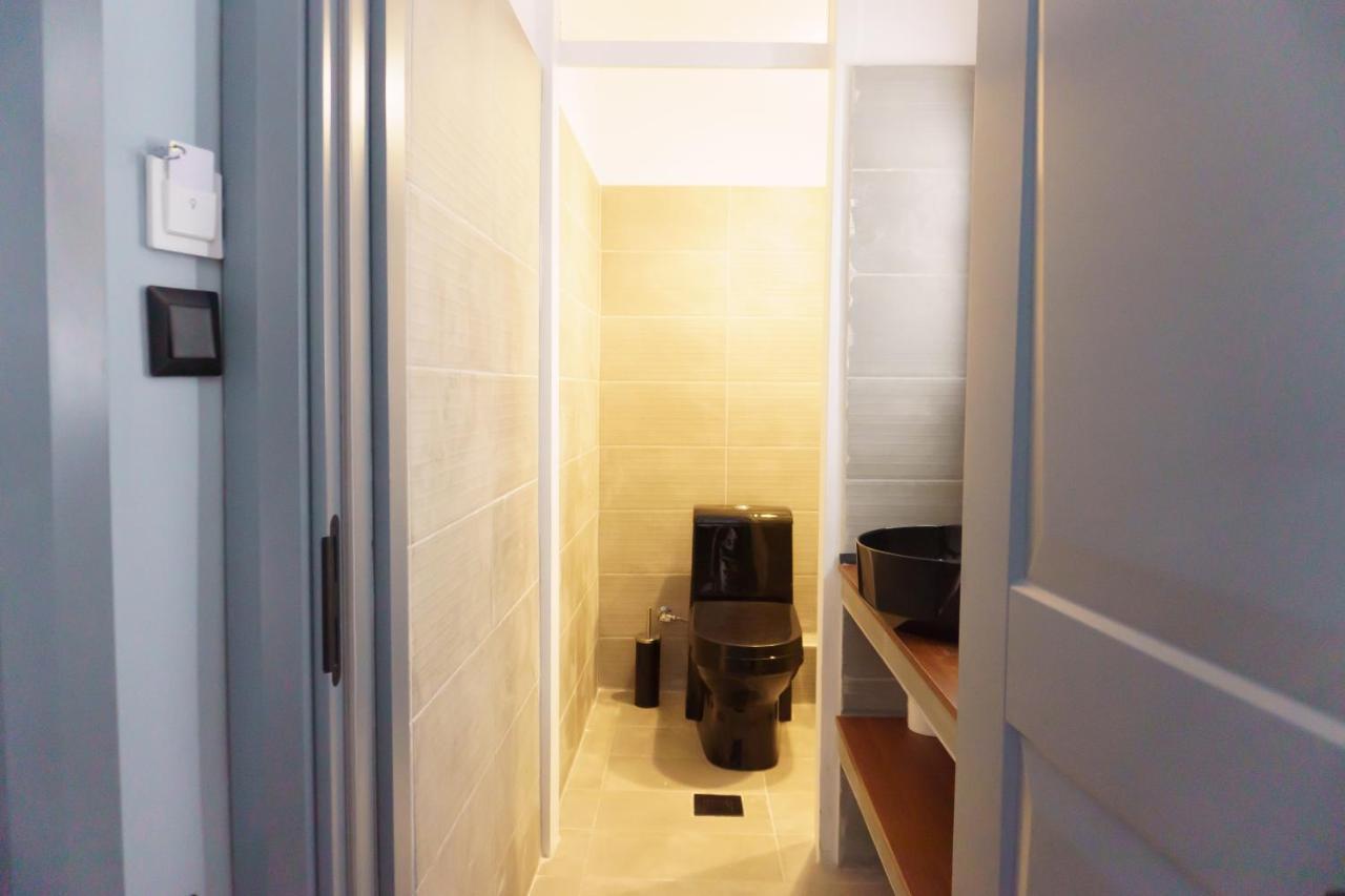 Sani Deluxe Suites Home- Monastiraki Square - Brand New Home เอเธนส์ ภายนอก รูปภาพ